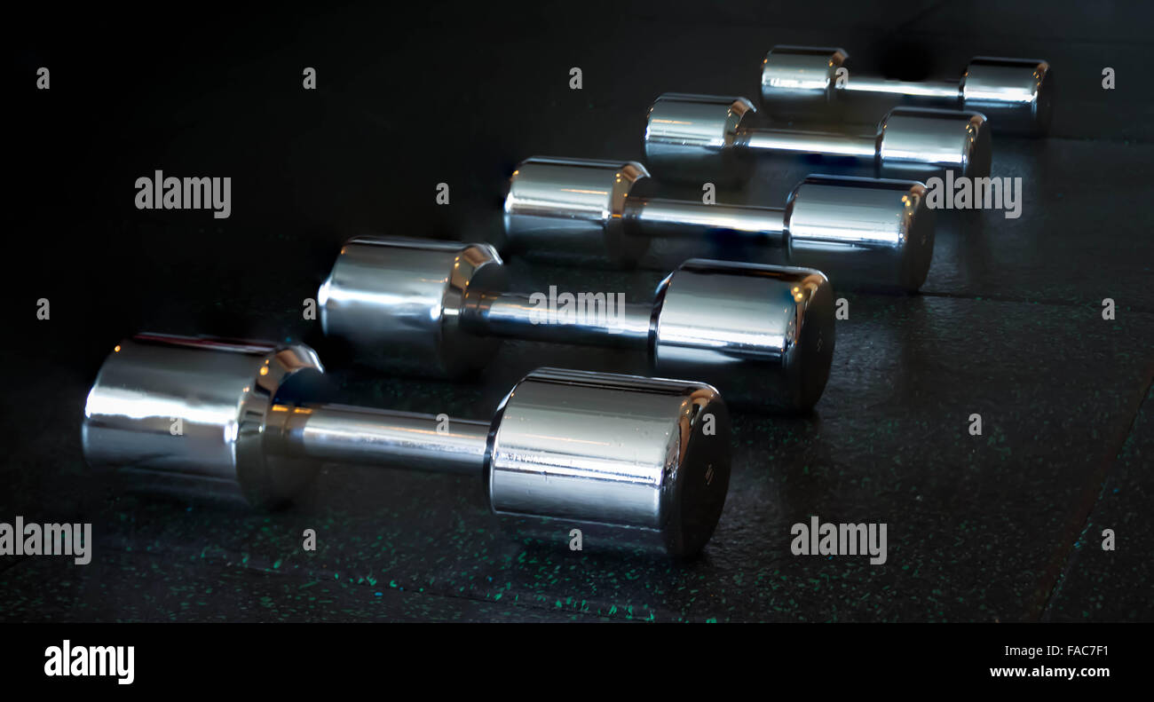 Il manubrio, set, argento, acciaio inox, sfondo nero Foto Stock