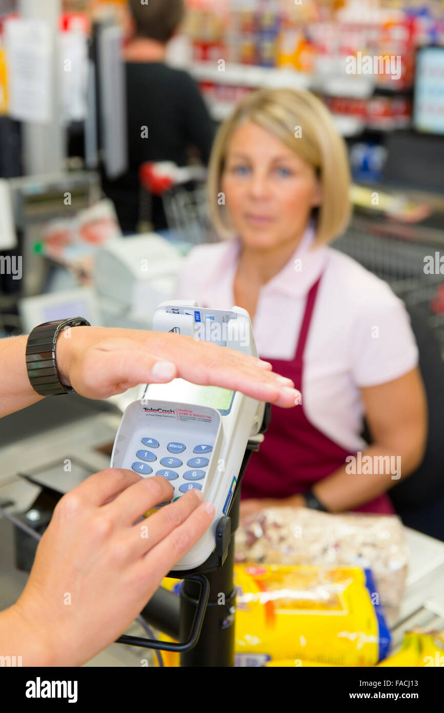 Adesivo Pagamenti Per Barbiere &ndash; Contanti E Carte &ndash; Insegna 210x210 Mm