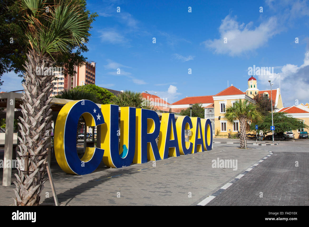 Un grande segno di Curacao nel centro di Willemstad, Curacao Island Foto Stock