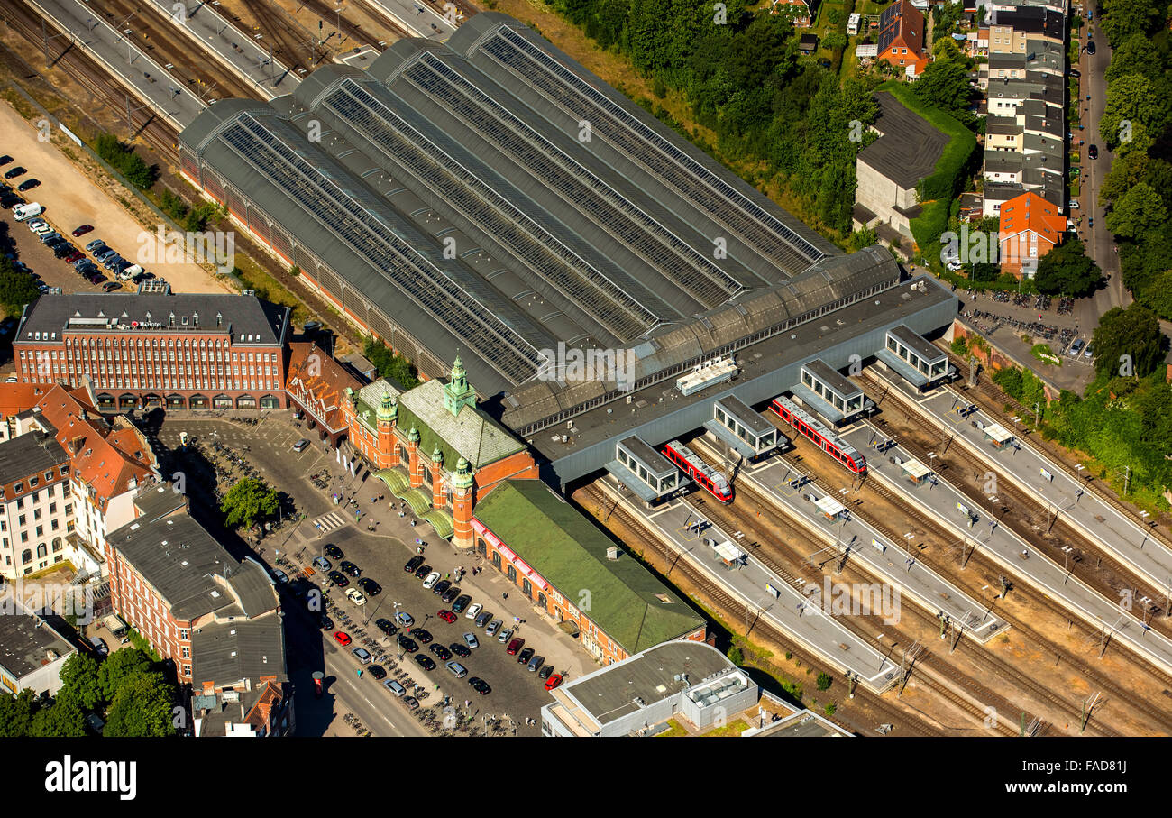 Vista aerea, Lubecca Stazione Centrale, piattaforme ferroviarie, Lubecca, Lubecca Bay, Hansestadt, Schleswig-Holstein, Germania, Europa Foto Stock