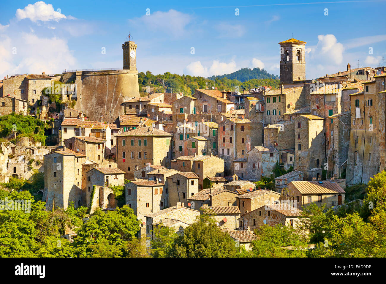 Paesaggio di Sorano città vecchia, Toscana, Italia Foto Stock