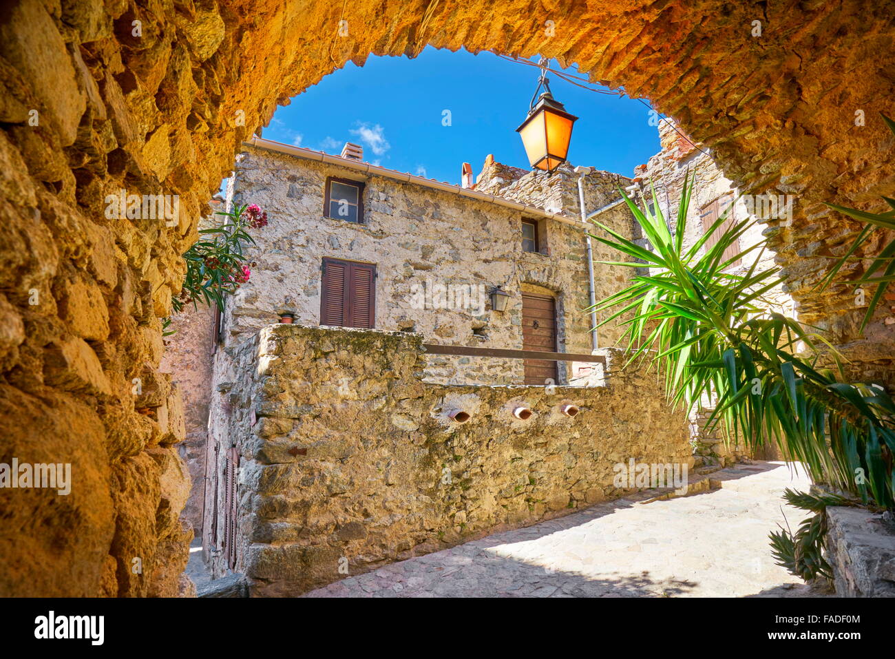 Piccolo villaggio di montagna di Lama, Balagne, Corsica, Francia Foto stock  - Alamy