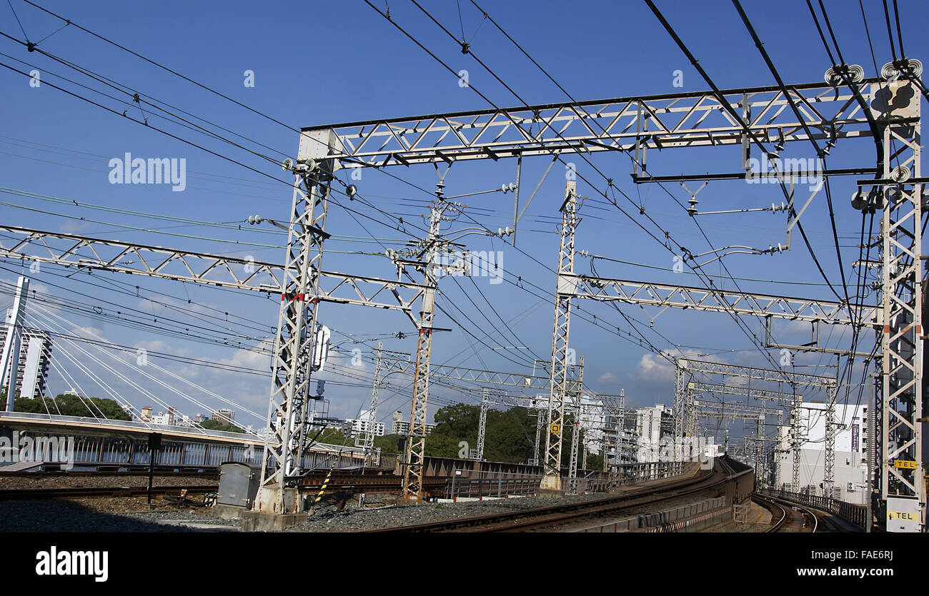 Giapponese di binari ferroviari in Osaka Foto Stock