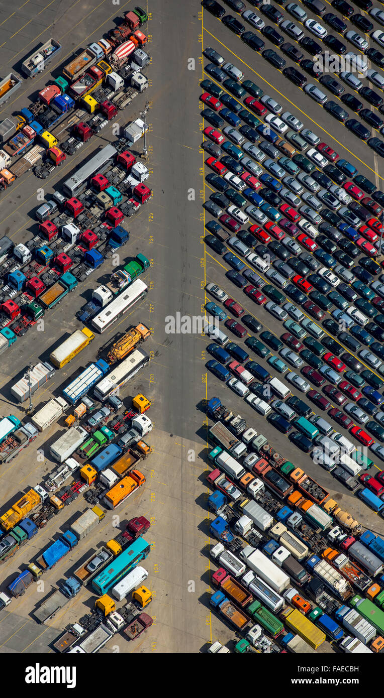 Vista aerea, auto usate, auto antiche, caricamento su Hansahafen, Unikai nel porto di Amburgo, dal porto di Amburgo, Elba, Amburgo, Foto Stock