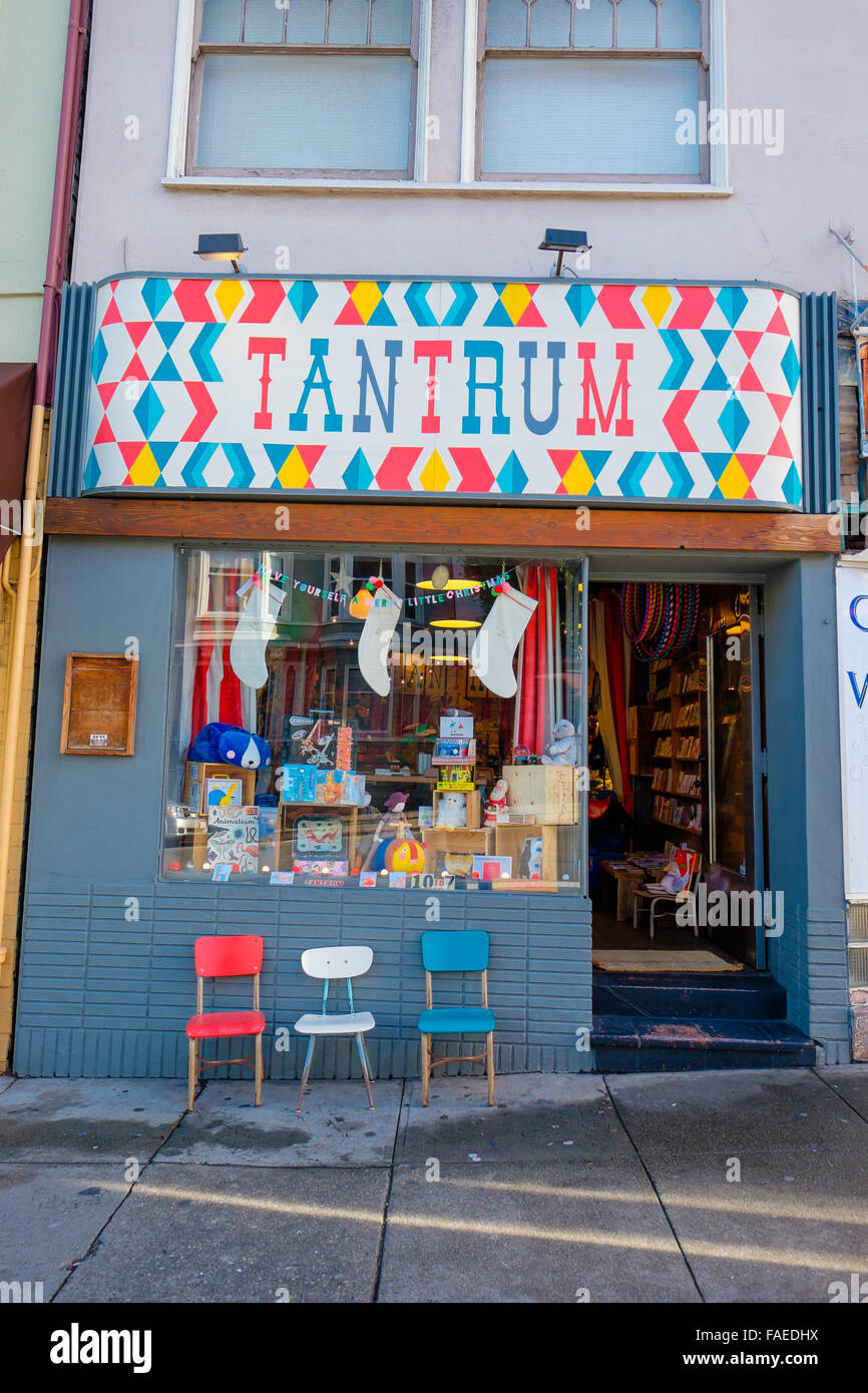 SAN FRANCISCO, CA - Dicembre 10, 2015: Tantrum kids store nel Haight quartiere di San Francisco in California. Foto Stock