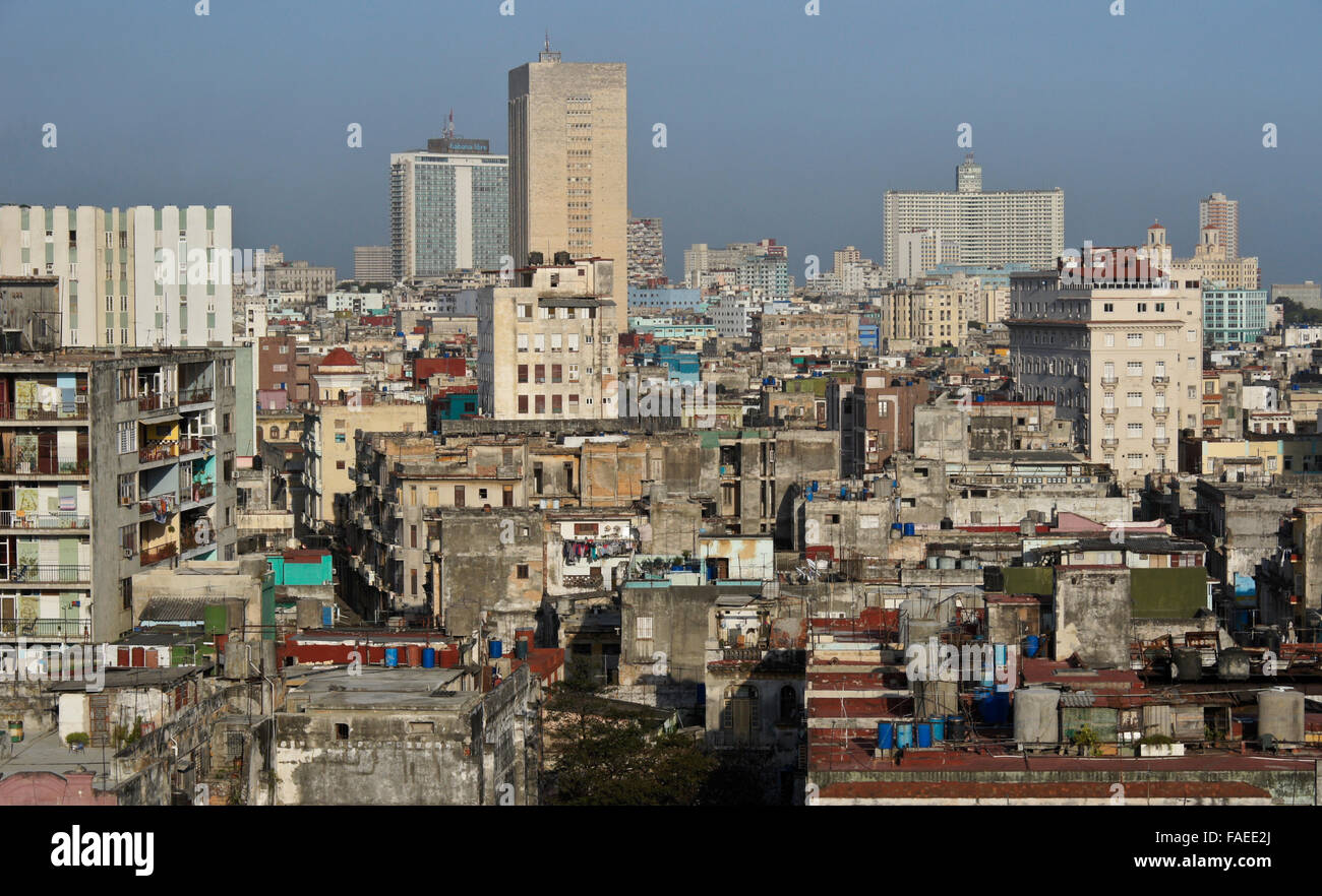 Vista della Habana (l'Avana, Cuba, dal tetto della struttura Iberostar Hotel Parque Central Foto Stock