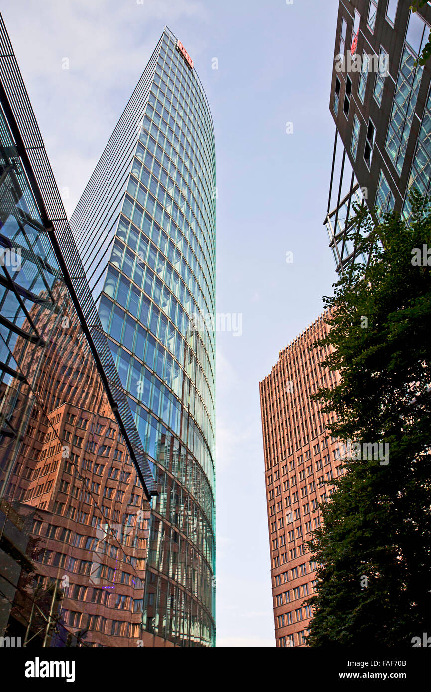 Grattacieli di vetro a Potsdamer Platz a Berlino, skyline della città Foto Stock