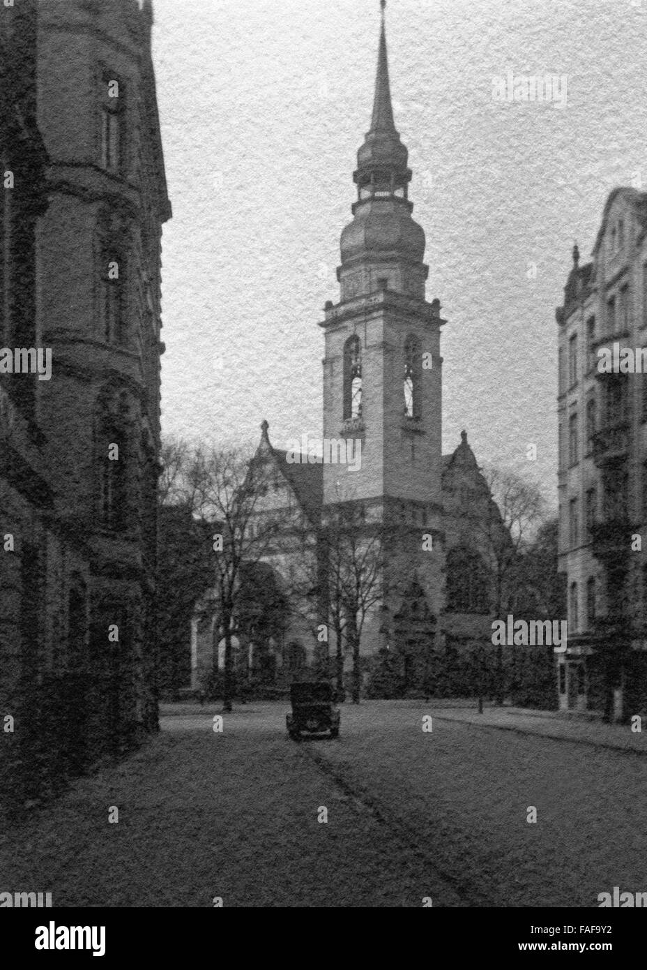 Die Lutherkirche in der Südstadt von Köln, Deutschland 1920er Jahre. Chiesa di Lutero nella parte meridionale della città di Colonia, Germania 1920s. Foto Stock