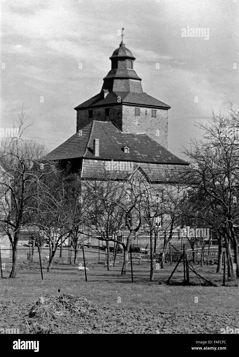 Die Burg Kirspenich bei Bad Münstereifel, Deutschland 1920er Jahre. Burg Kirspenich castello vicino a Bad Muenstereifel, Germania 1920s. Foto Stock
