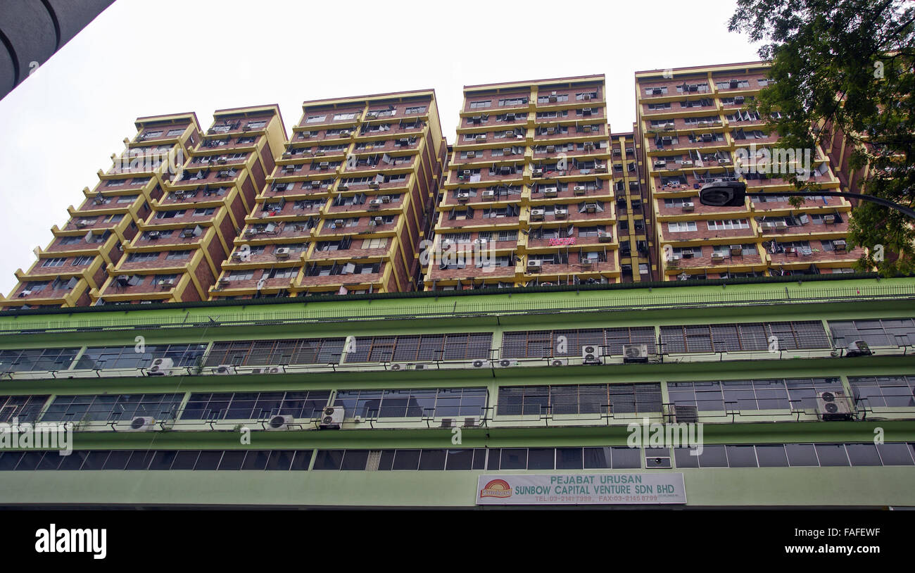 Highrise edifici con aria condizionata di unità di Kuala Lumpur in Malesia Foto Stock