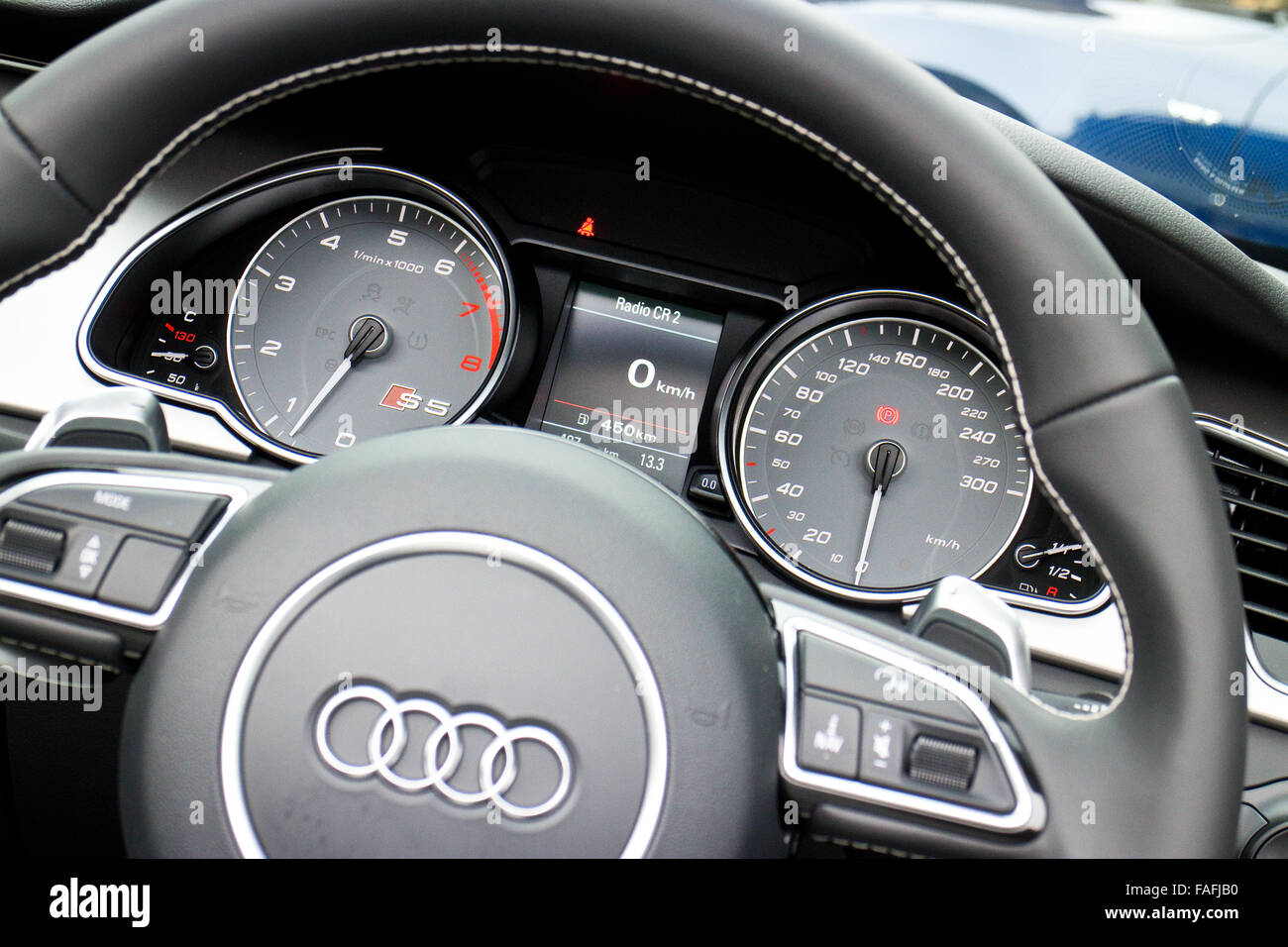 Hong Kong Cina giu 3, 2014 : Audi S5 e S5 Cabriolet 2014 test drive su giu 3 2014 a Hong Kong. Foto Stock