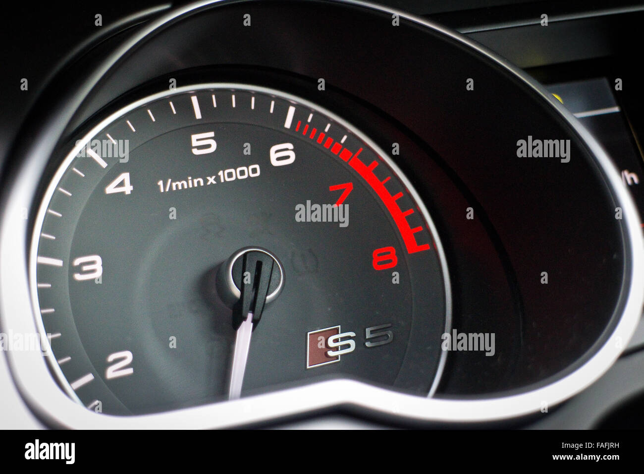 Hong Kong Cina giu 3, 2014 : Audi S5 e S5 Cabriolet 2014 cruscotto test drive su giu 3 2014 a Hong Kong. Foto Stock