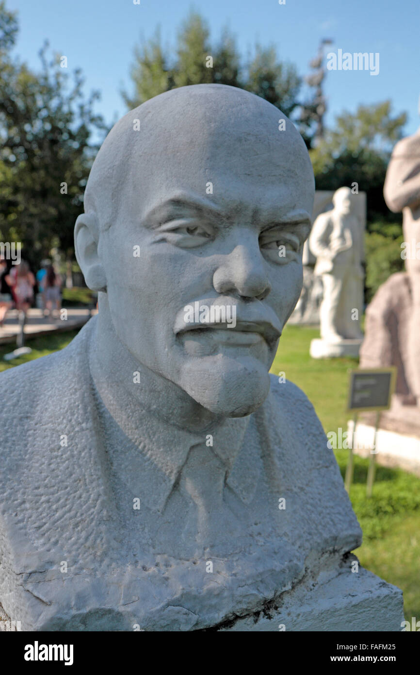 Busto Statua Vladimir Lenin In Marmo Artificiale - Scultura Decorativa Da 13 Cm, Bianco