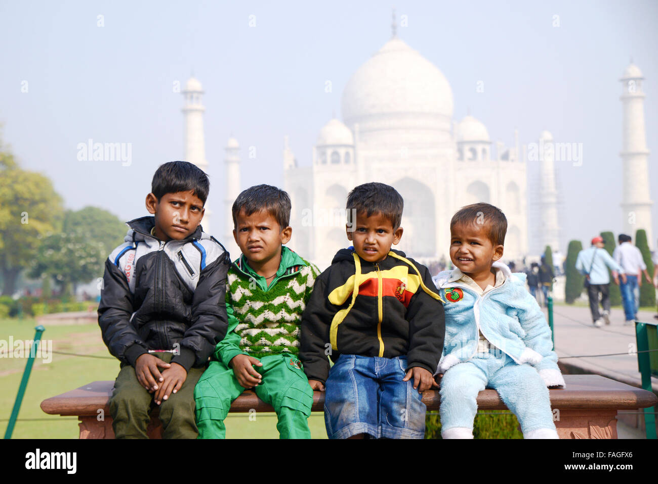 Indian turista che visita il Taj Mahal di Agra,l'India Foto Stock