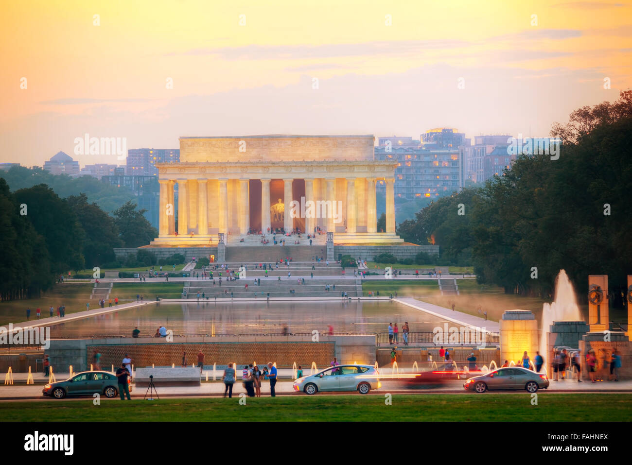 WASHINGTON, DC - 18 settembre: Abraham Lincoln Memorial con persone il 18 settembre 2015 a Washington, DC. Foto Stock