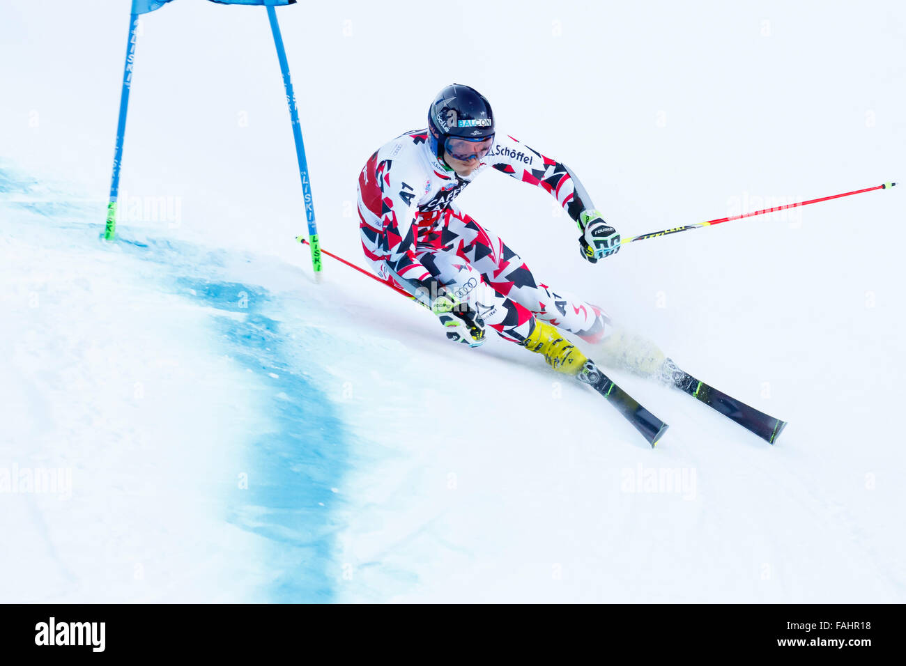 Alta Badia, Italia il 20 dicembre 2015. BRENNSTEINER Stefan (Aut) competere nel Audi FIS Coppa del Mondo di sci alpino maschile di Giant Foto Stock