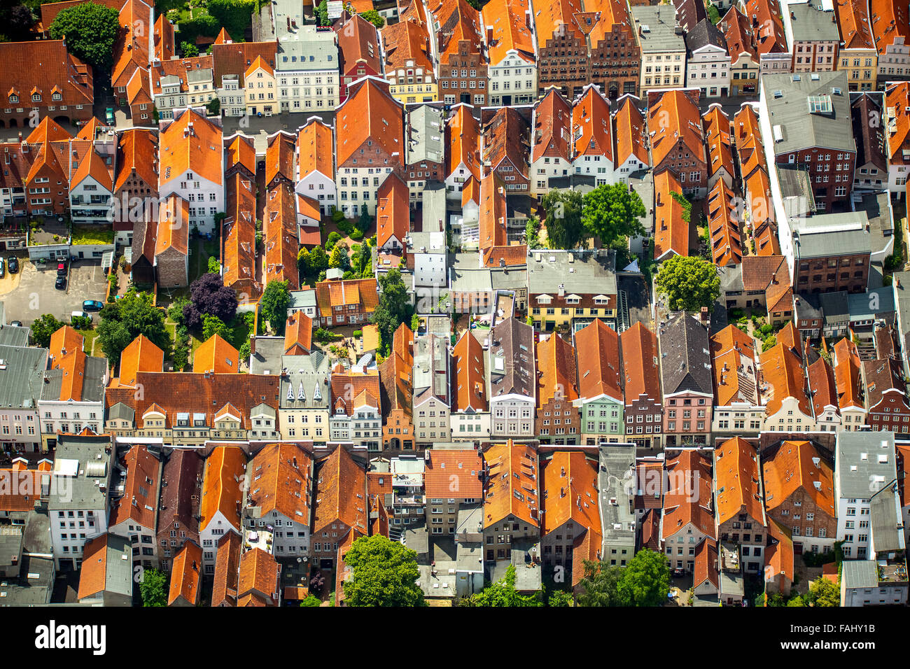 Vista aerea, città case con tetti rossi nel centro storico di Lubecca, Lubecca, Lubecca Bay, Hansestadt, Schleswig-Holstein, Germania Foto Stock