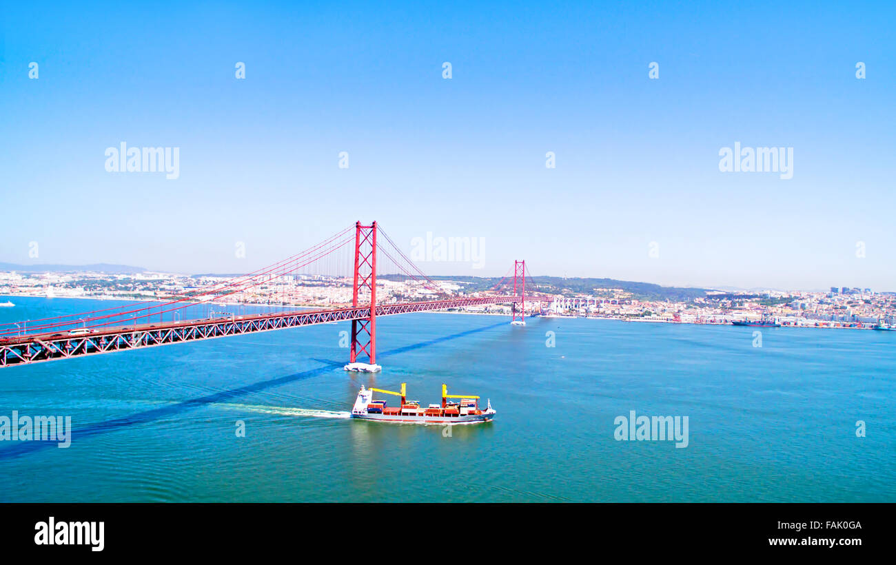 Antenna del Ponte 25 Abril in Lisbona Portogallo Foto Stock