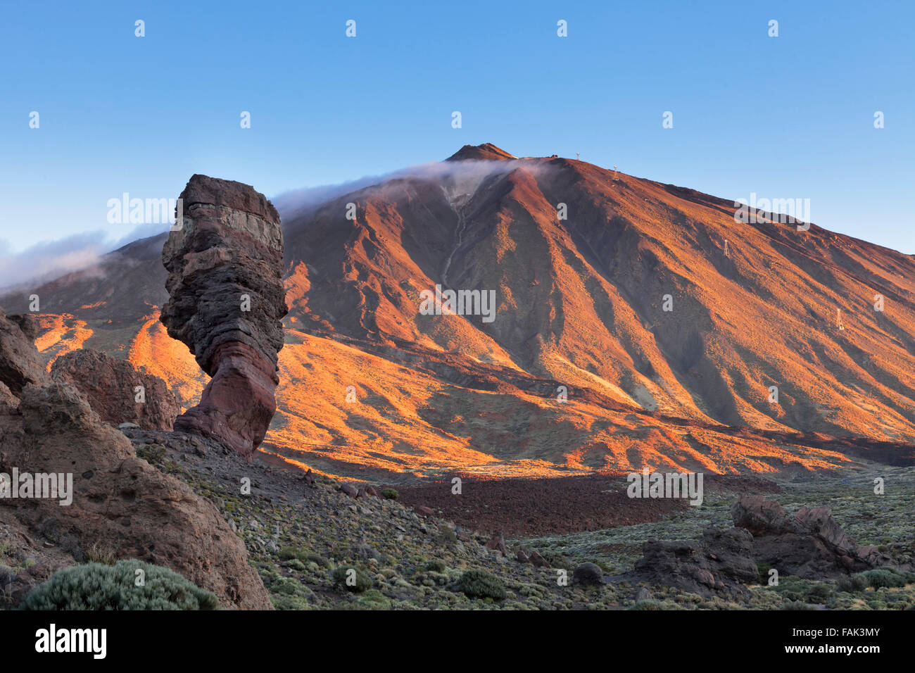 Roques de Garcia nella caldera de Las Canadas, vulcano Teide, Parco Nazionale di Teide Sito Patrimonio Mondiale dell'UNESCO, Tenerife Foto Stock
