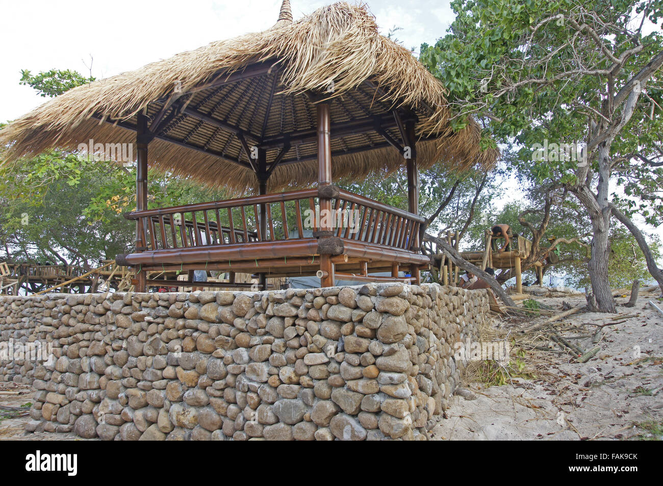 Nuovi edifici per i turisti di andare fino a poco sviluppati isole Gili, Indonesia Foto Stock