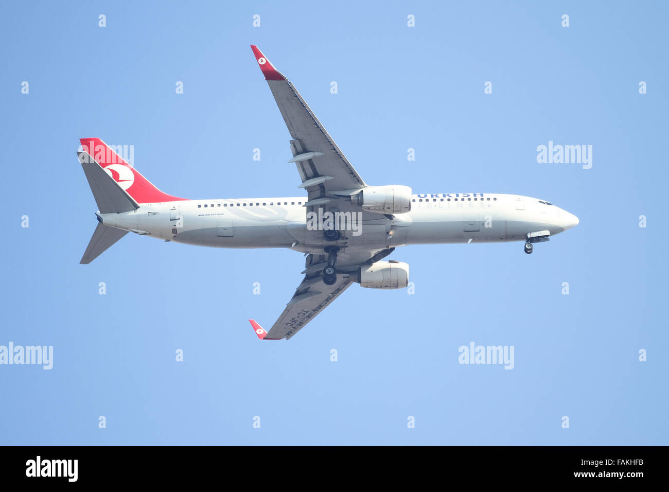 La Turkish Airlines Boeing 737-8F2 (CN 29765/80) in atterraggio all'aeroporto Sabiha Gokcen. Foto Stock