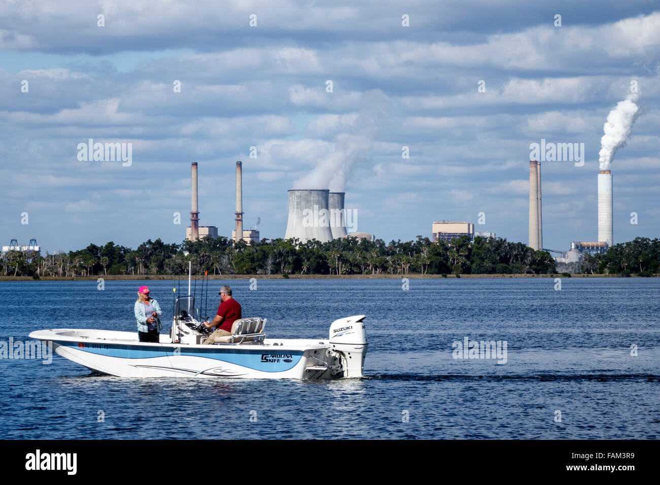 Florida Crystal River Water, Fort Island, Duke Energy Crystal River Water Nuclear Power Plant, chiuso, torri di raffreddamento, smantellato, incendio di carbone alimentato onl Foto Stock