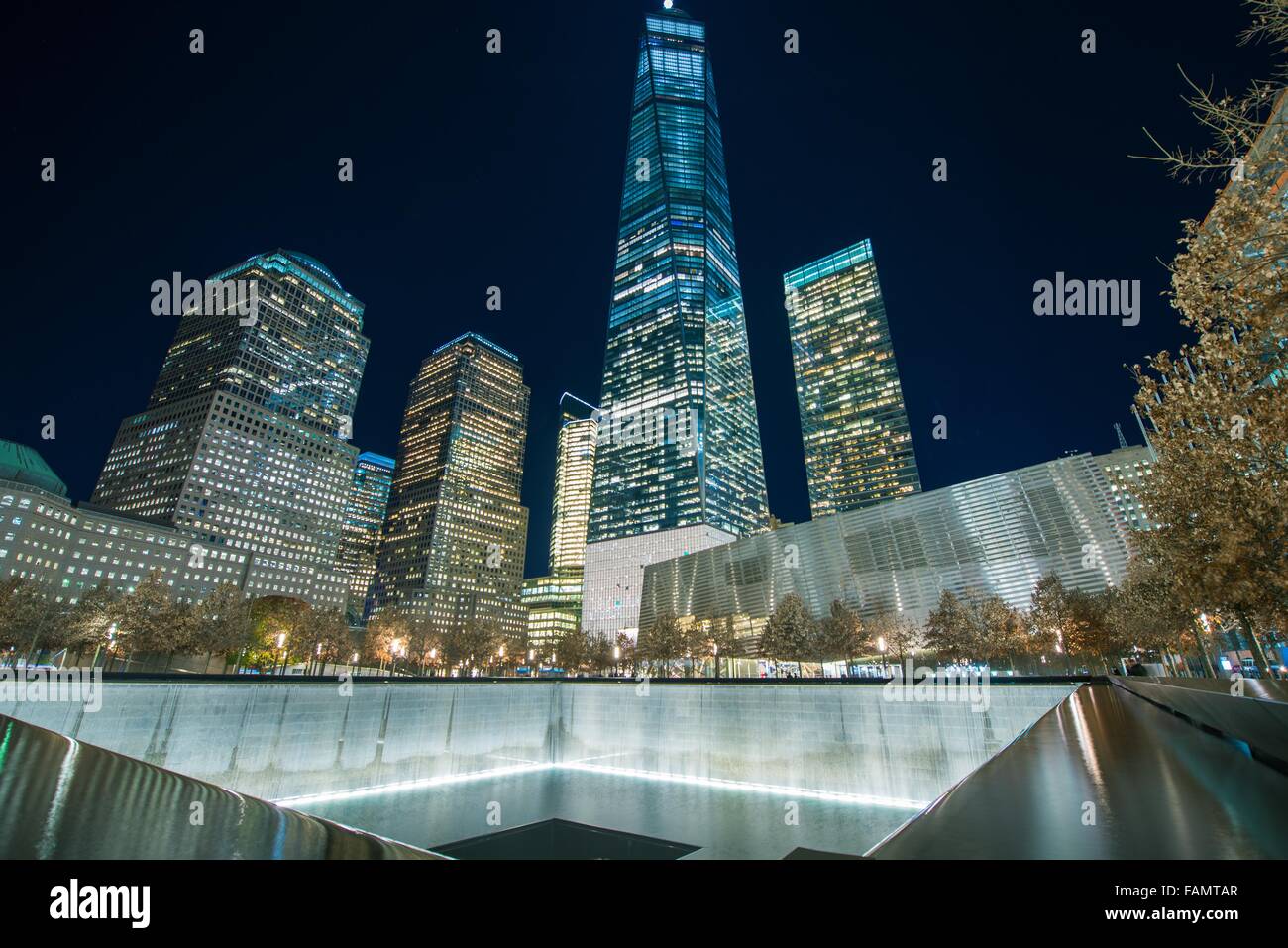 Ground Zero di New York. WTC 9-11 Memorial di notte. Manhattan, New York, Stati Uniti. Foto Stock