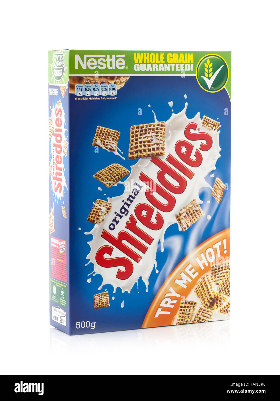 Scatola di Shreddies su uno sfondo bianco, Shreddies sono realizzati da Nestlé Foto Stock