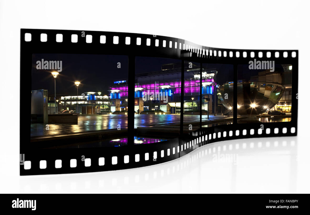 Millennium Square Bristol di notte la striscia del film Foto Stock