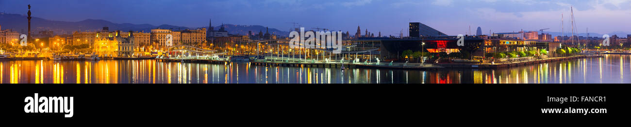 Panorama di Port Vell di Barcellona in sunrise Foto Stock