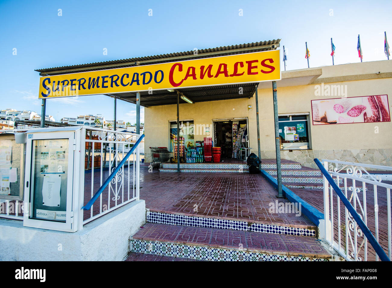 Il supermercato in Spagna. Ciudad Quesada è una frazione del comune di Rojales in provincia di Alicante, Spagna. Per la maggior parte residenziale Foto Stock
