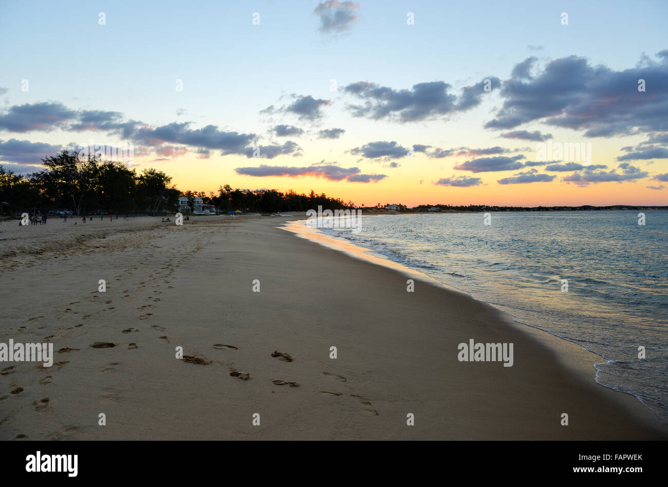 Tofo spiaggia al tramonto in Mozambico. Tofo Beach è il dive capitale del Mozambico. Foto Stock