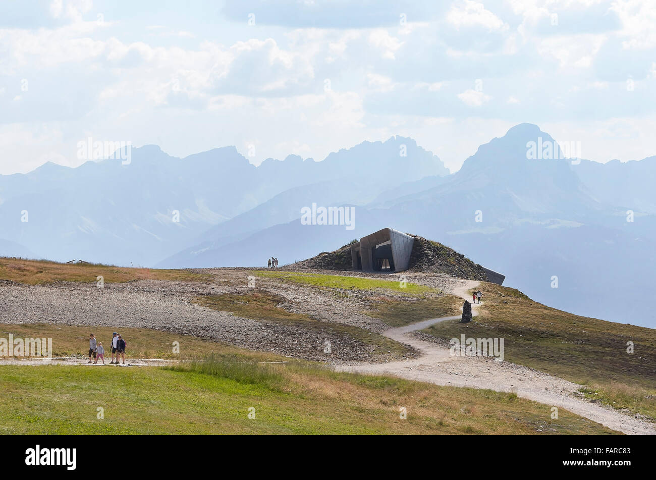 Rialzo complessivo del museo sul picco altopiano del. Messner Mountain Museum Corones, Plan de Corones, Italia. Architetto: Zaha Hadid Ar Foto Stock