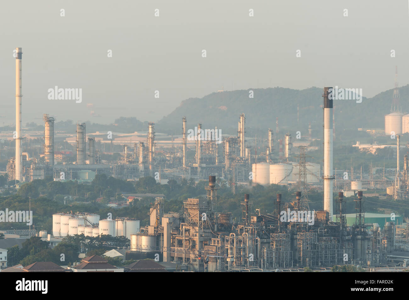 Raffineria di petrolio fabbrica in mattina ,Thailandia Foto Stock