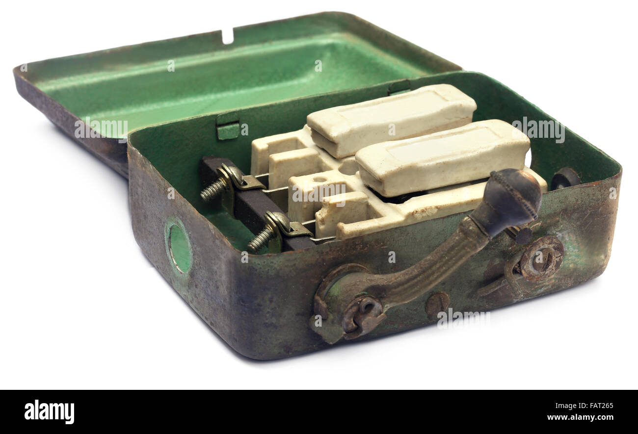 Primo piano di interruttore principale su sfondo bianco Foto Stock