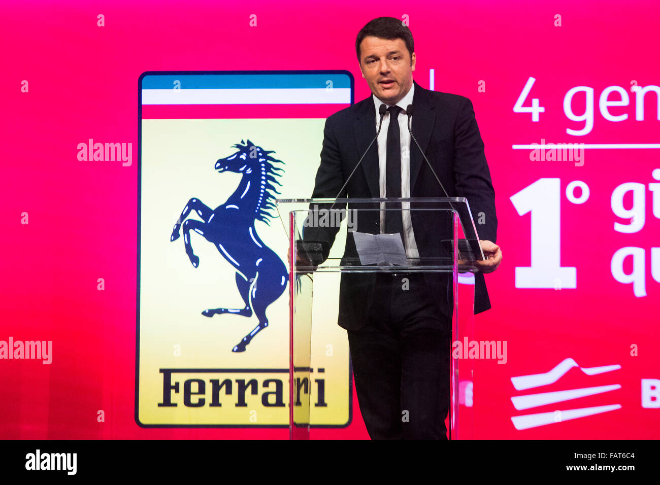 Milano, Italia. 04 gen 2016. Matteo Renzi, il Primo Ministro italiano parla durante la cerimonia per il pranzo di Ferrari in Milano borsa. Credito: Mauro Ujetto/Pacific Press/Alamy Live News Foto Stock