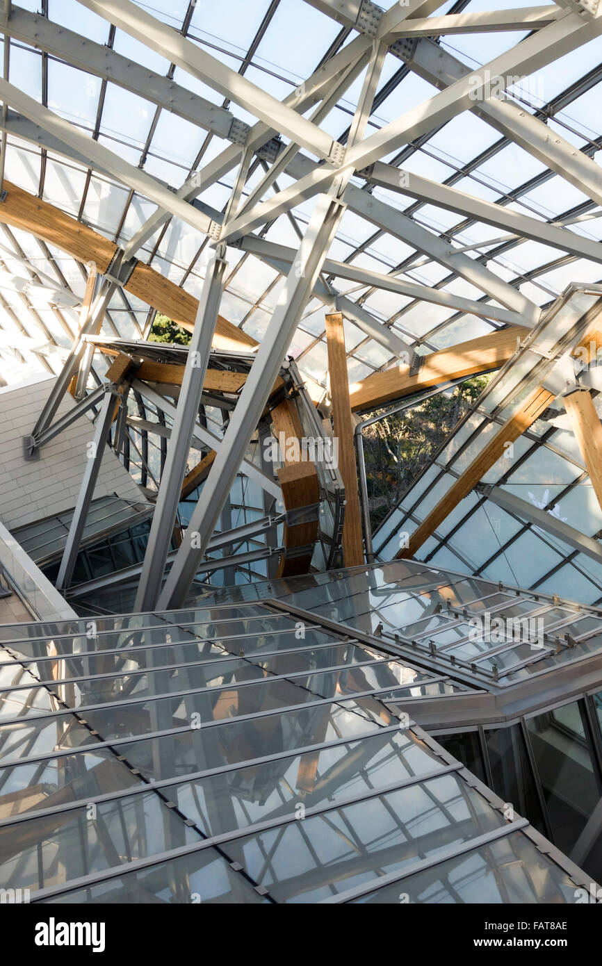 Louis Vuitton Foundation, dall'architetto Frank Gehry, museo d'arte e un centro culturale a Bois de Boulogne, Parigi, Francia. Foto Stock