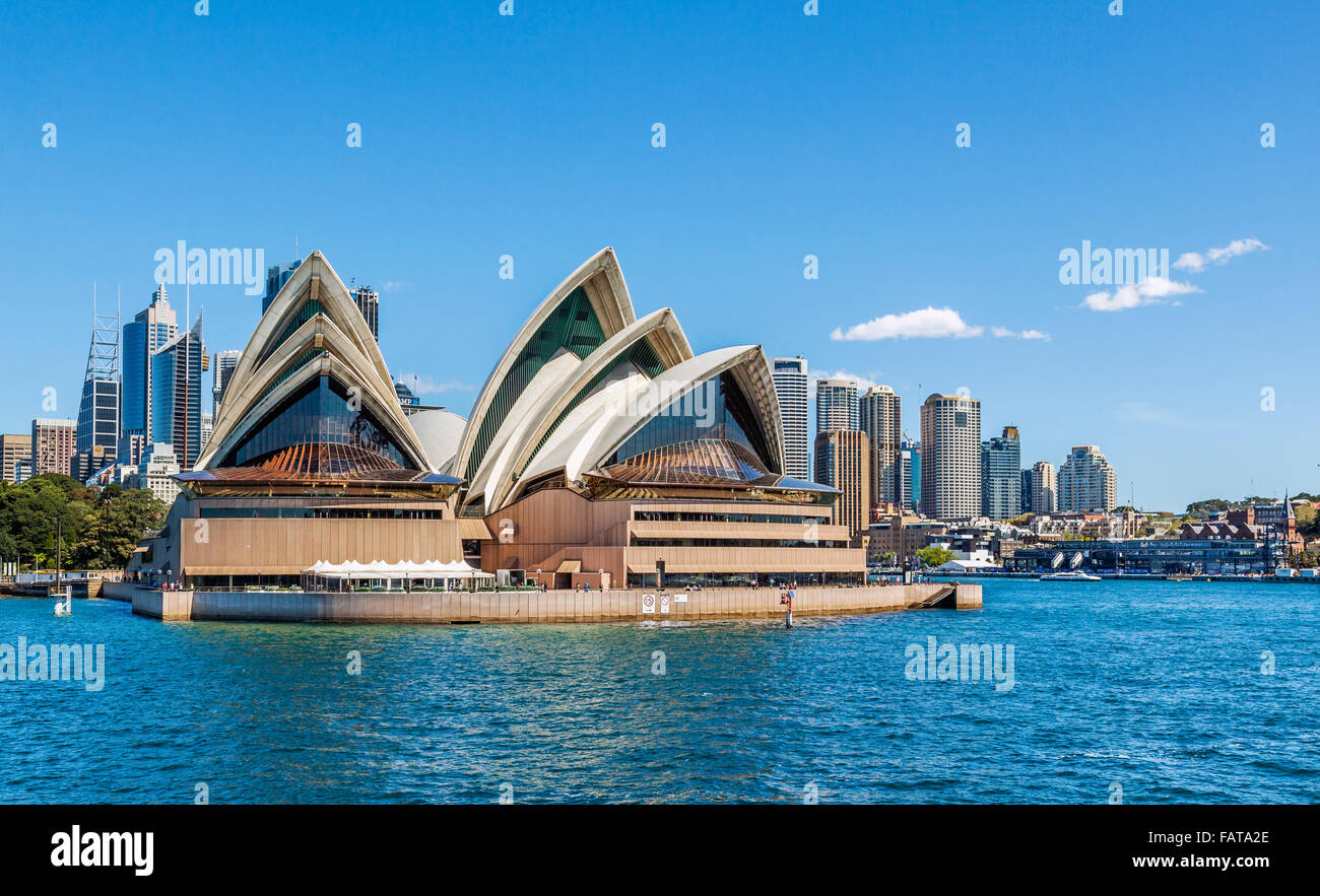 Australia, Nuovo Galles del Sud, Sydney Harbour, vista di Sydney Opera House at Bennelong Point Foto Stock