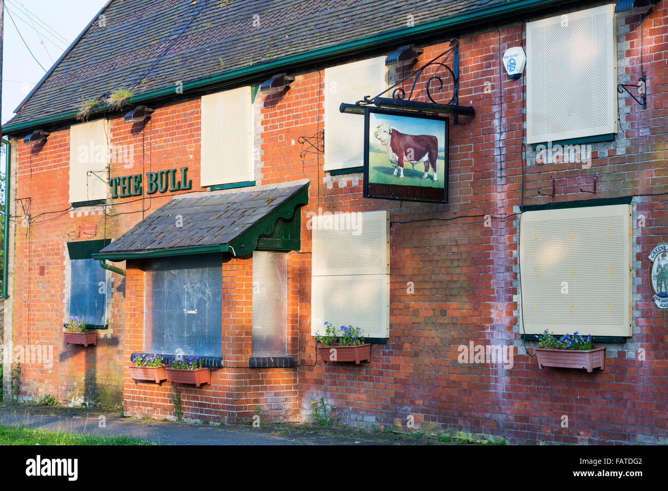 Pub è chiuso verso il basso nel Regno Unito Foto Stock Pub è chiuso verso il basso nel Regno Unito Foto Stock