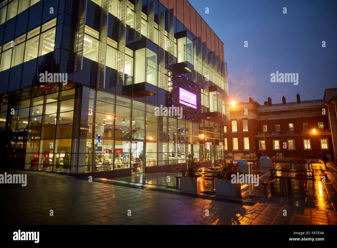 Alan Gilbert Learning Commons library Università di Manchester esterno stato dell'arte studio e learning center in hea Foto Stock