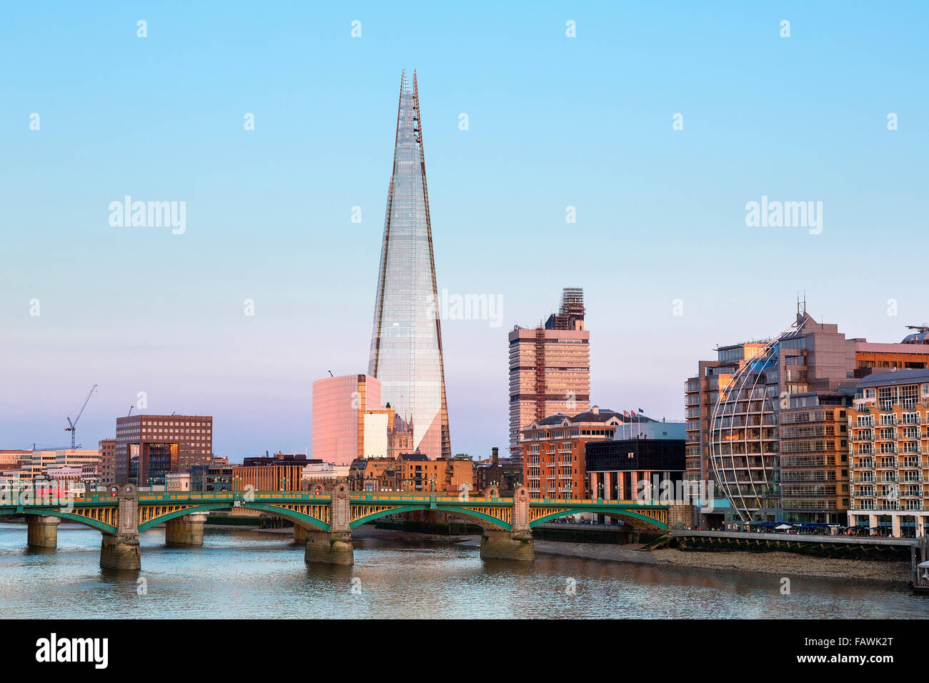 Londra, Shard al tramonto Foto Stock