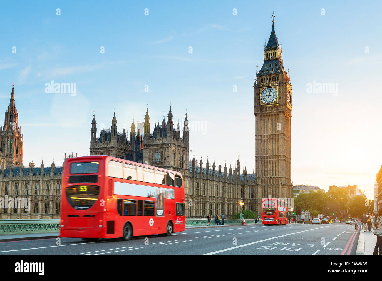 Londra, il traffico sul Westminster Bridge Foto Stock