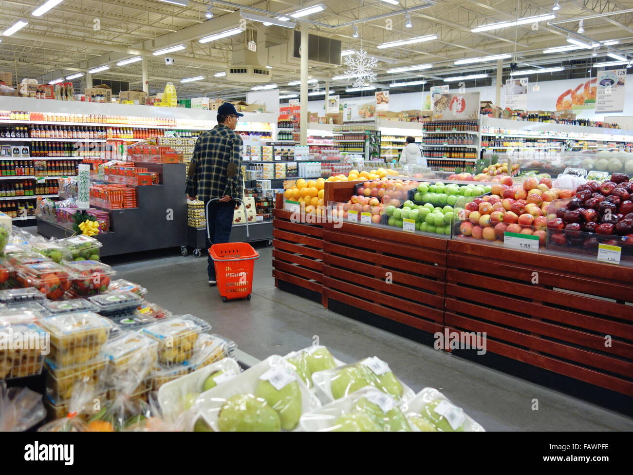 Dipartimento di verdure al supermercato a Toronto in Canada Foto Stock