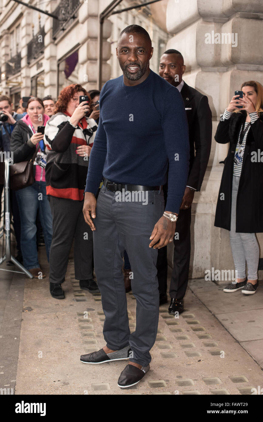 Idris Elba assiste un photocall per lanciare il Superdry AW15 Premium Menswear Collection a Superdry Showroom internazionali dotate di: Idris Elba dove: Londra, Regno Unito quando: 26 Nov 2015 Foto Stock