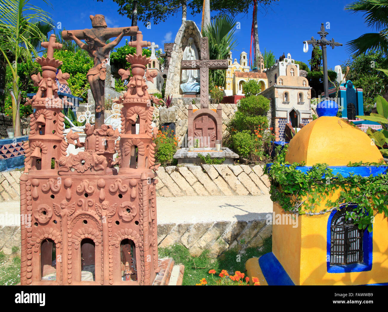 Cimitero messicano nel Parco di Xcaret, la penisola dello Yucatan, Messico Foto Stock