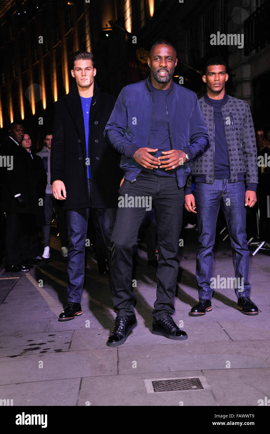 SuperDry lanciare il loro nuovo A/W 15 premium menswear collection del SuperDry flagship store su Regent Street con: Idris Elba dove: Londra, Regno Unito quando: 26 Nov 2015 Foto Stock