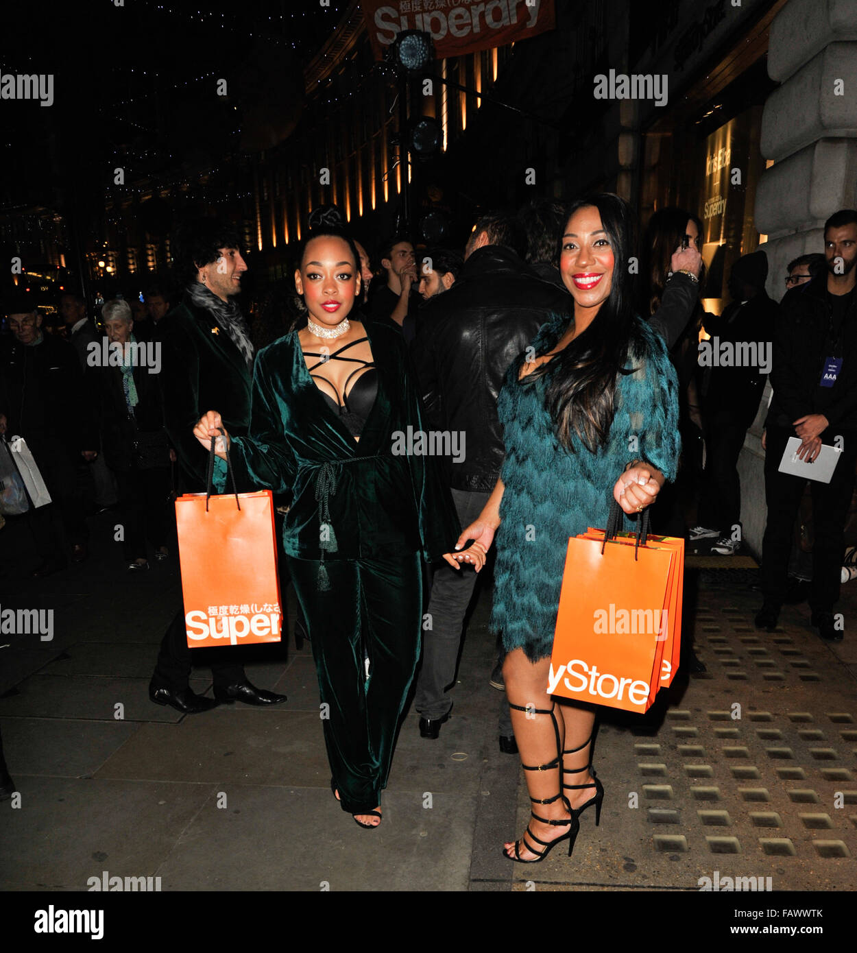 SuperDry lanciare il loro nuovo A/W 15 premium menswear collection del SuperDry flagship store su Regent Street con: Susan Evans, Imani 'Ginny' Evans dove: Londra, Regno Unito quando: 26 Nov 2015 Foto Stock