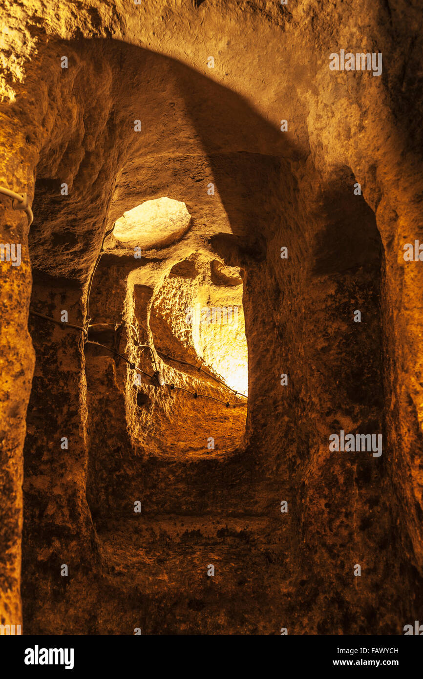 Le gallerie e le grotte di Kaymakli la città sotterranea; Kaymakli, Turchia Foto Stock