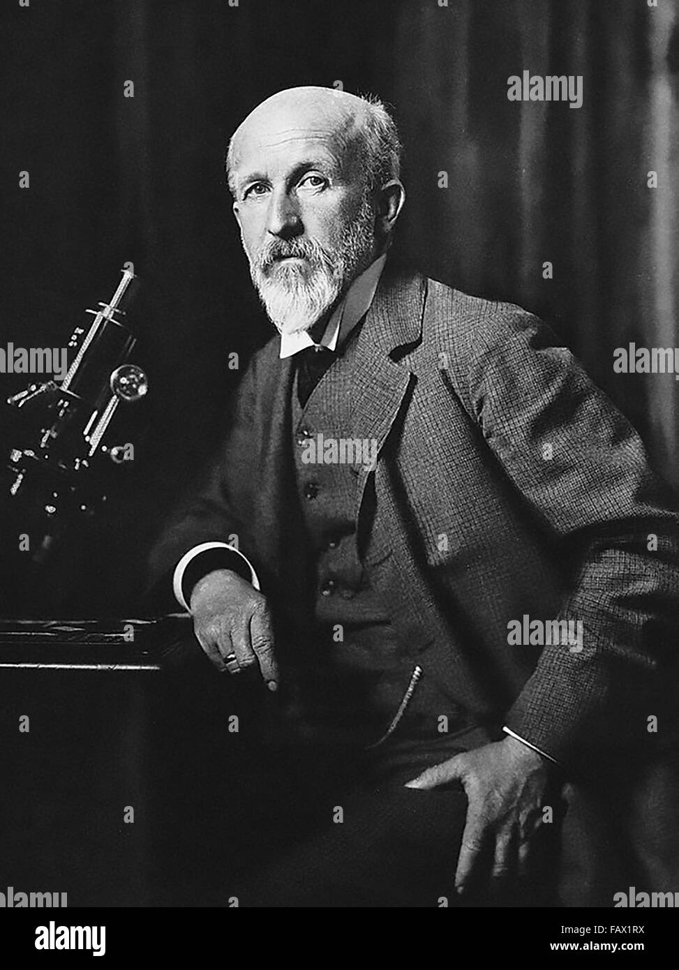 OSCAR HERTWIG (1849-1922) uno zoologo tedesco nel 1906 Foto Stock