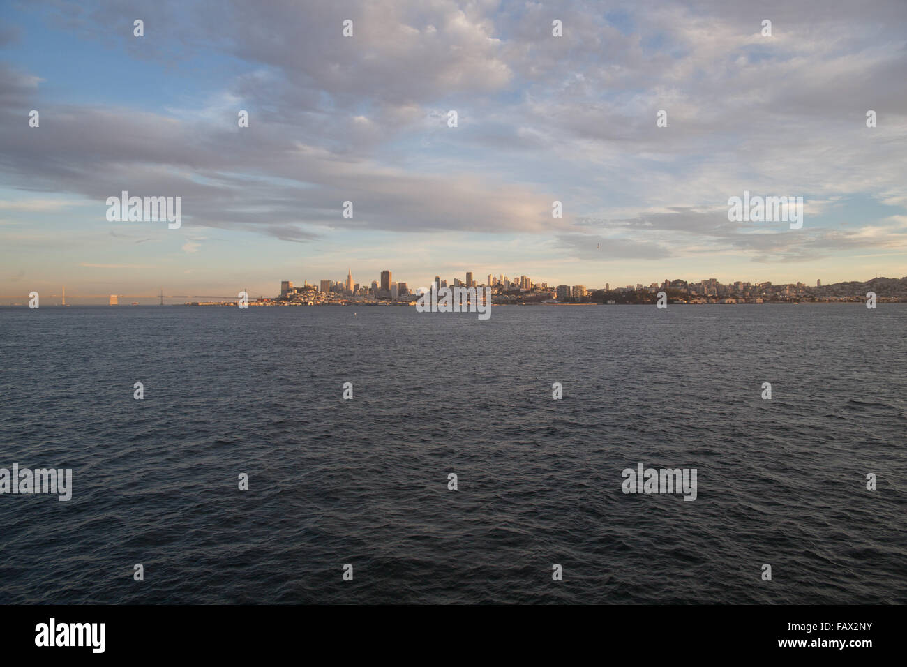 San Francisco e il Ponte della Baia Foto Stock